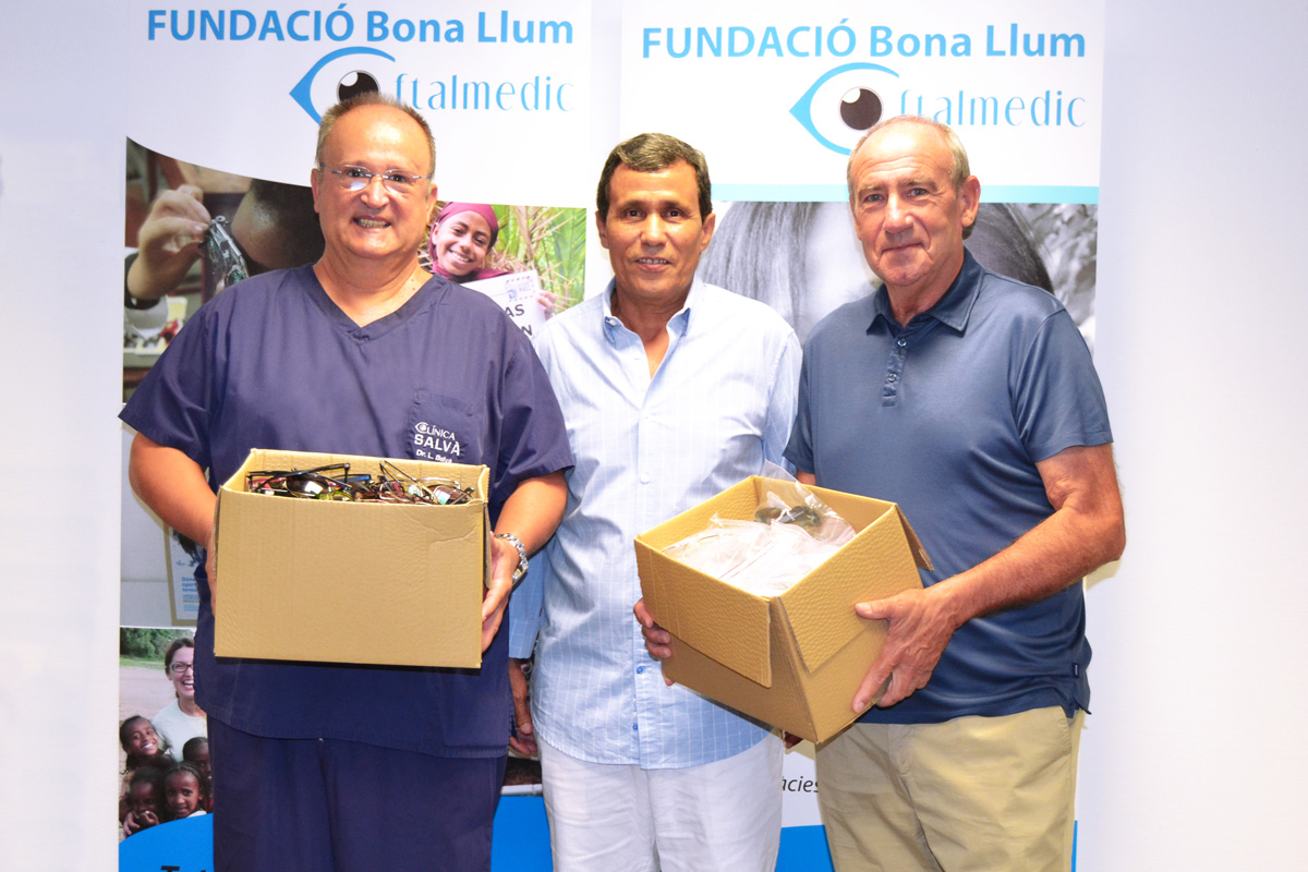Fundació Bona Llum Oftalmedic dona más de 200 gafas a los campamentos de refugiados saharauis