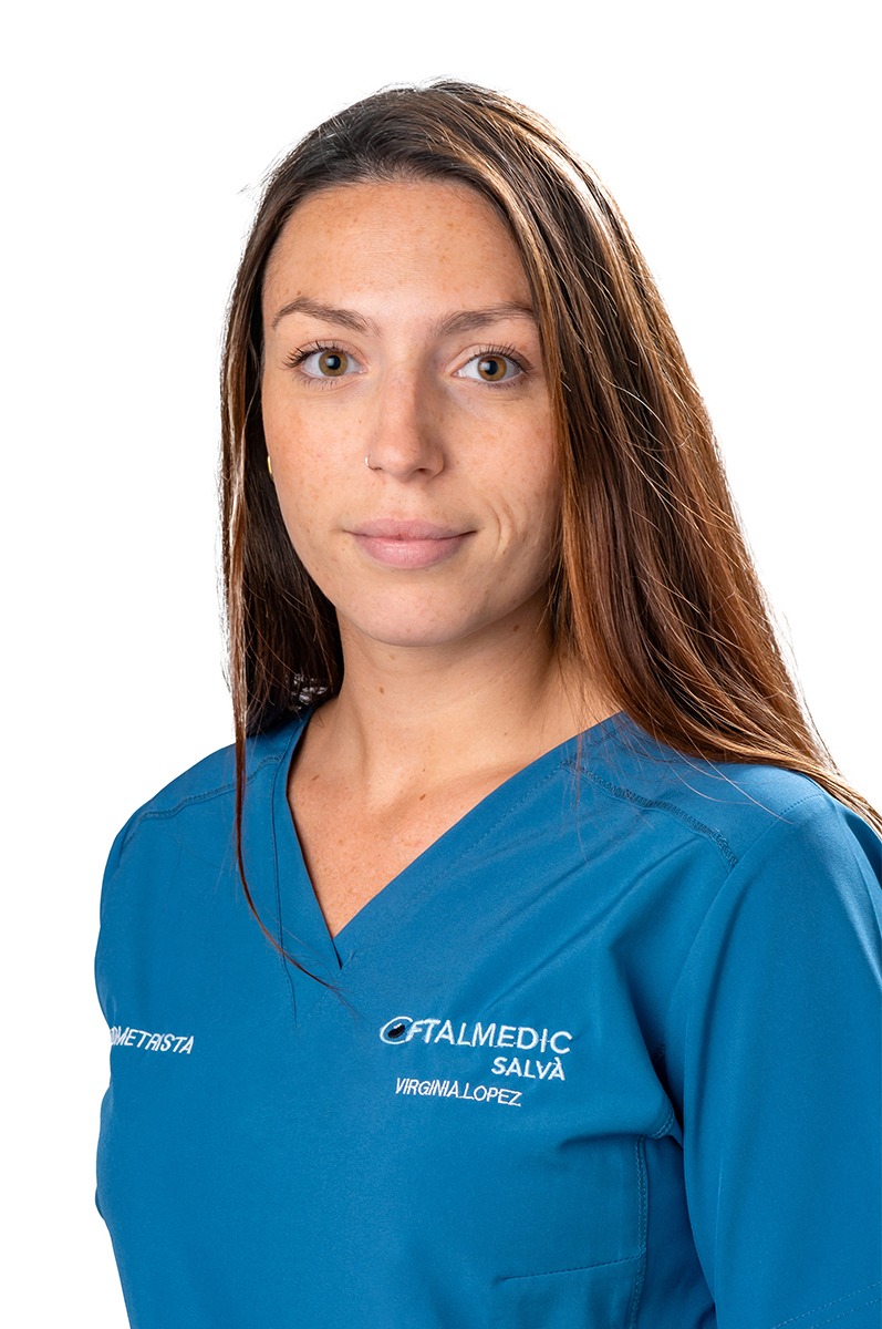Virginia López de Dios, optometrista de Oftalmedic Salvà en Mallorca