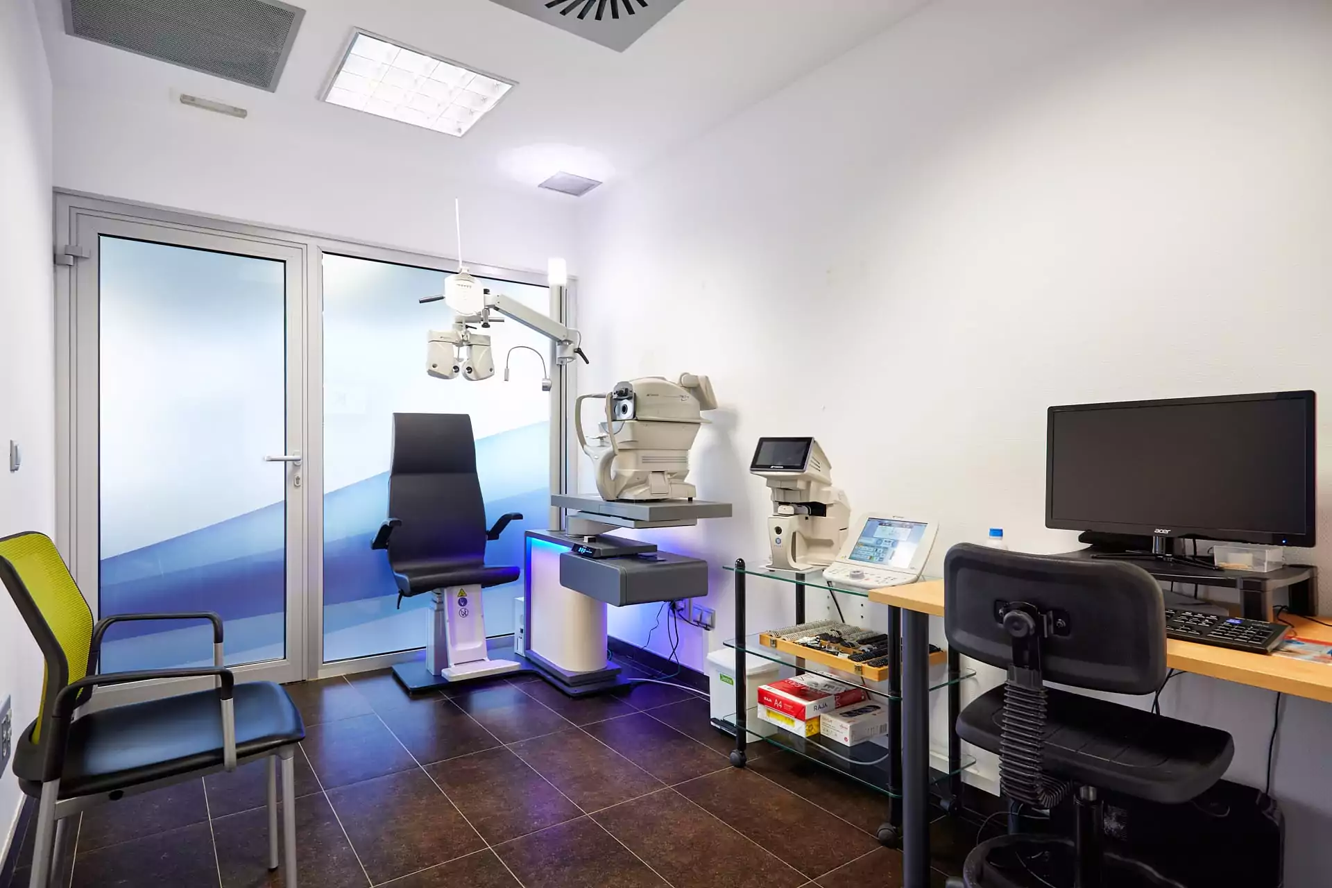 clínica salvà box pruebas optometría