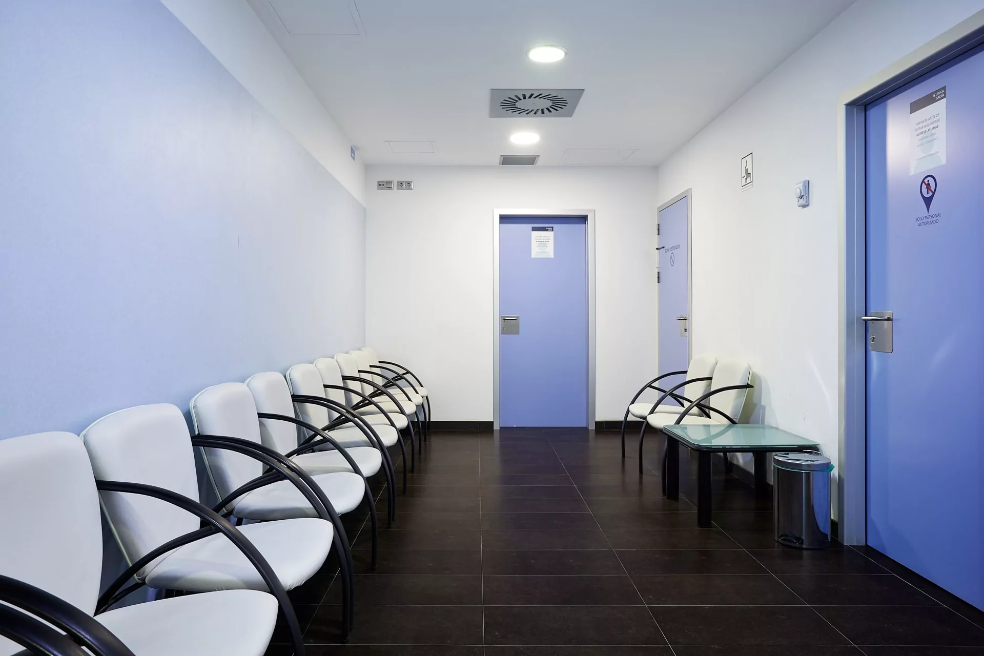 clínica salvà sala espera quirófano