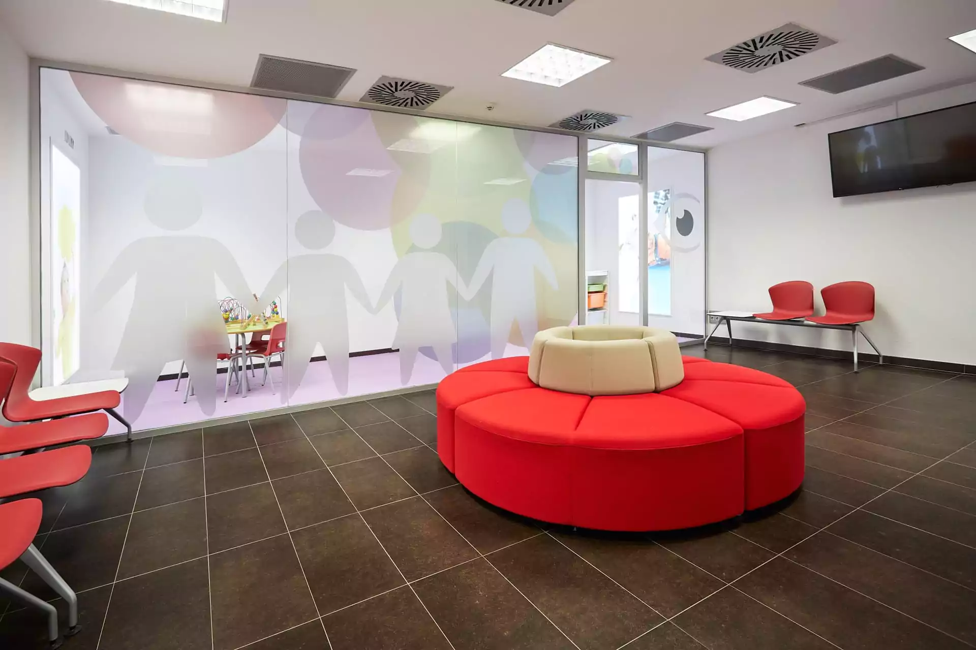 clínica salvà sala juegos